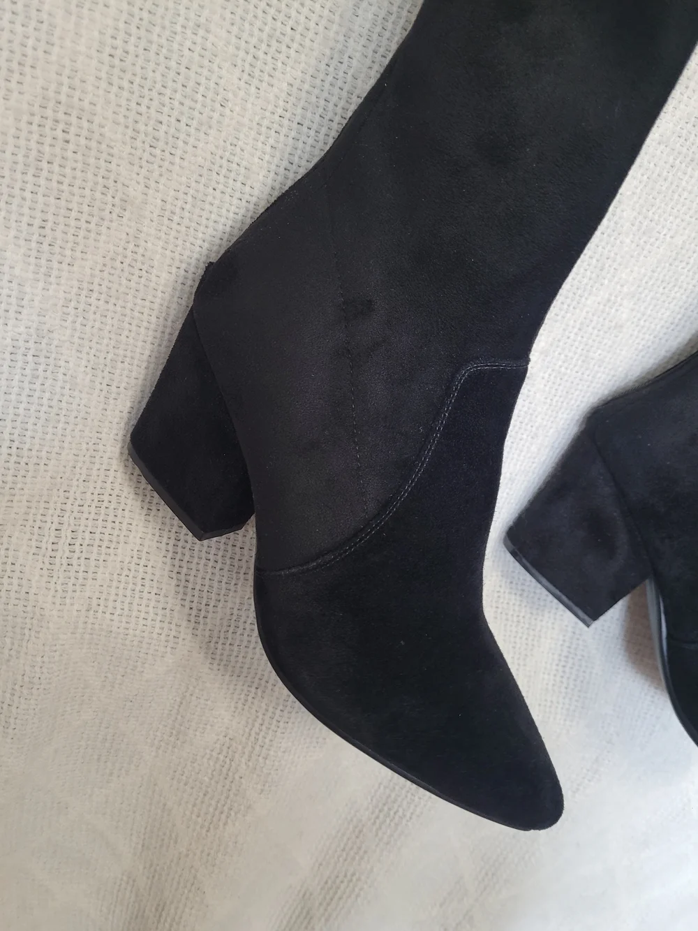 Vero Cuoio Chic Black Suede Over-the-Knee Boots – (Size 240 / US 7–7.5